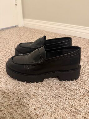 Steve Madden Black Chunky Lug Sole Leather Penny Loafers